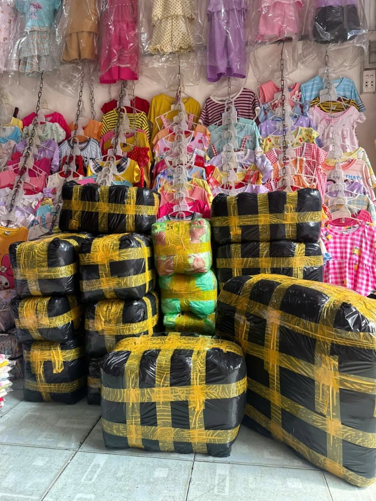 Kho sỉ quần áo trẻ em Chị Mỹ - Nguồn sỉ quần áo trẻ em giá rẻ TPHCM