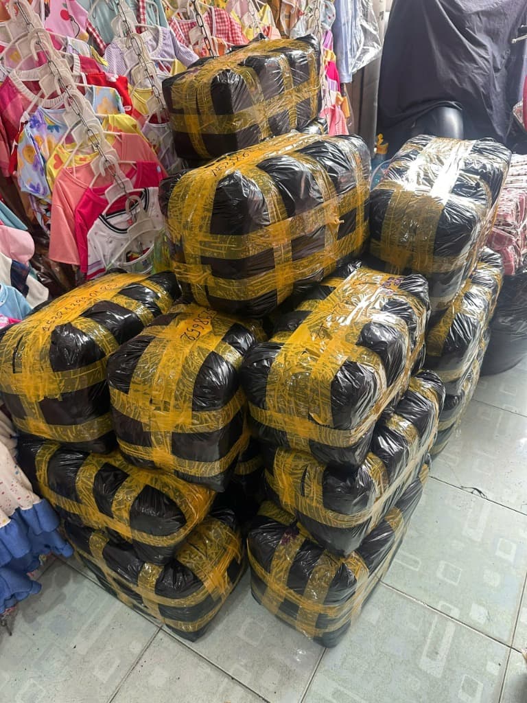 Một Ri Quần Áo Trẻ Em Gồm Bao Nhiêu Bộ? Hướng Dẫn Chi Tiết Cho Người Mới Lấy Sỉ